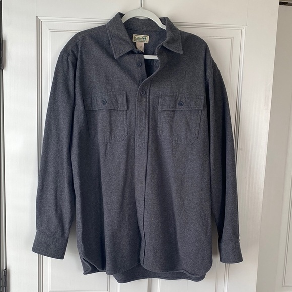 L.L. Bean Grey Button-Up Cotton Shirt - large - Picture 1 of 5